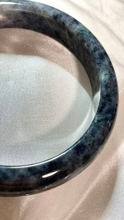 黒(灰)翡翠バングル　58.8