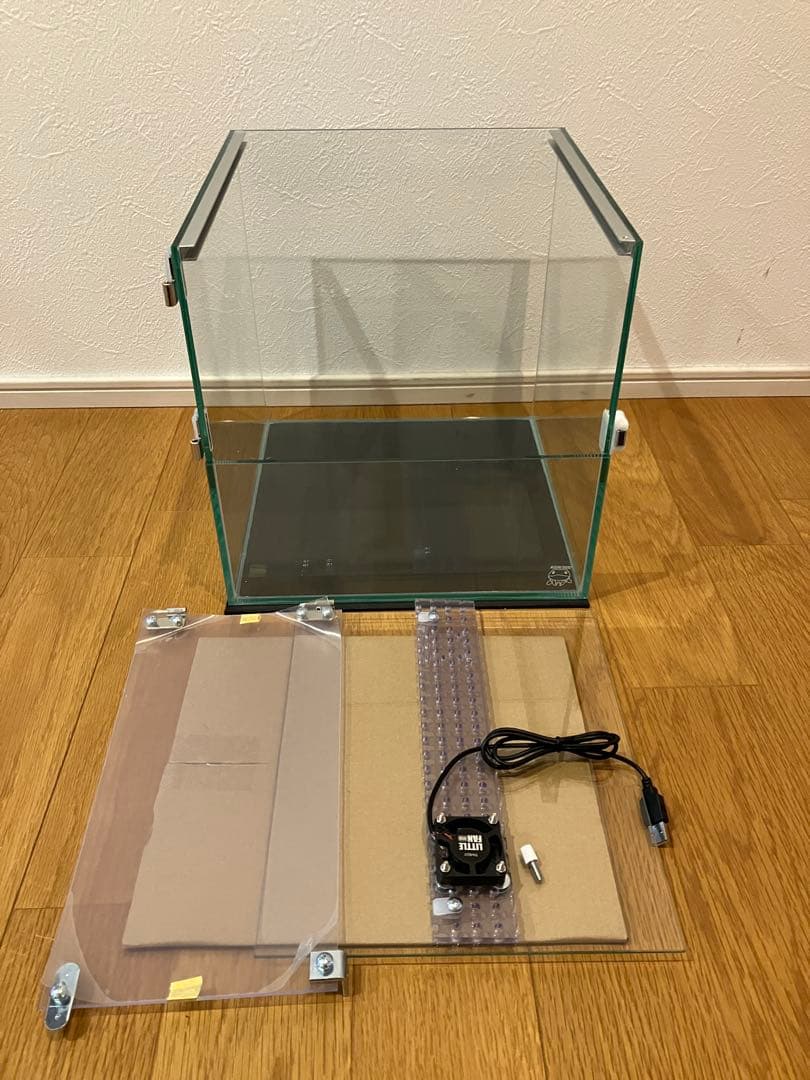 アクアサイダーのイモリウム テラリウム用30キューブ水槽