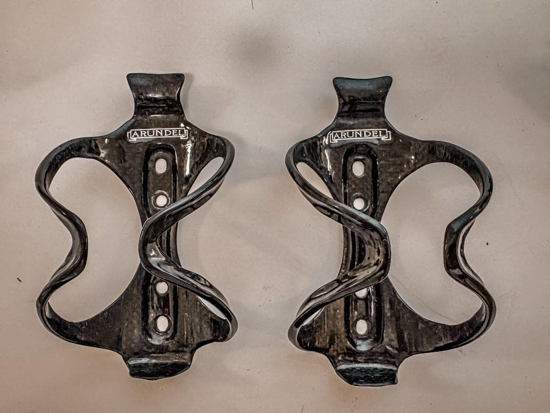 ARUNDEL (アランデル) Mandible カーボンボトルケージ セット