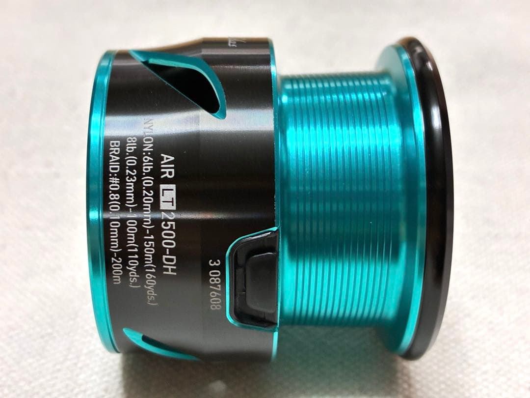 【極美品】Daiwaリール21EME AIR LT2500-DH【純正スプール】