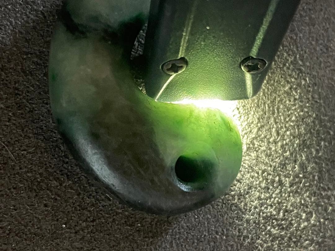 古墳時代　糸魚川　翡翠勾玉　出土品