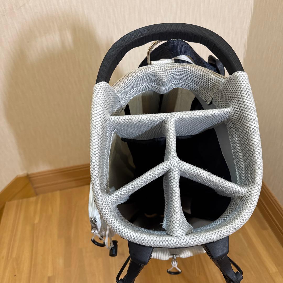 パーリーゲイツゴルフバッグ・キャディバッグ ホワイト　アイアンカバー付き