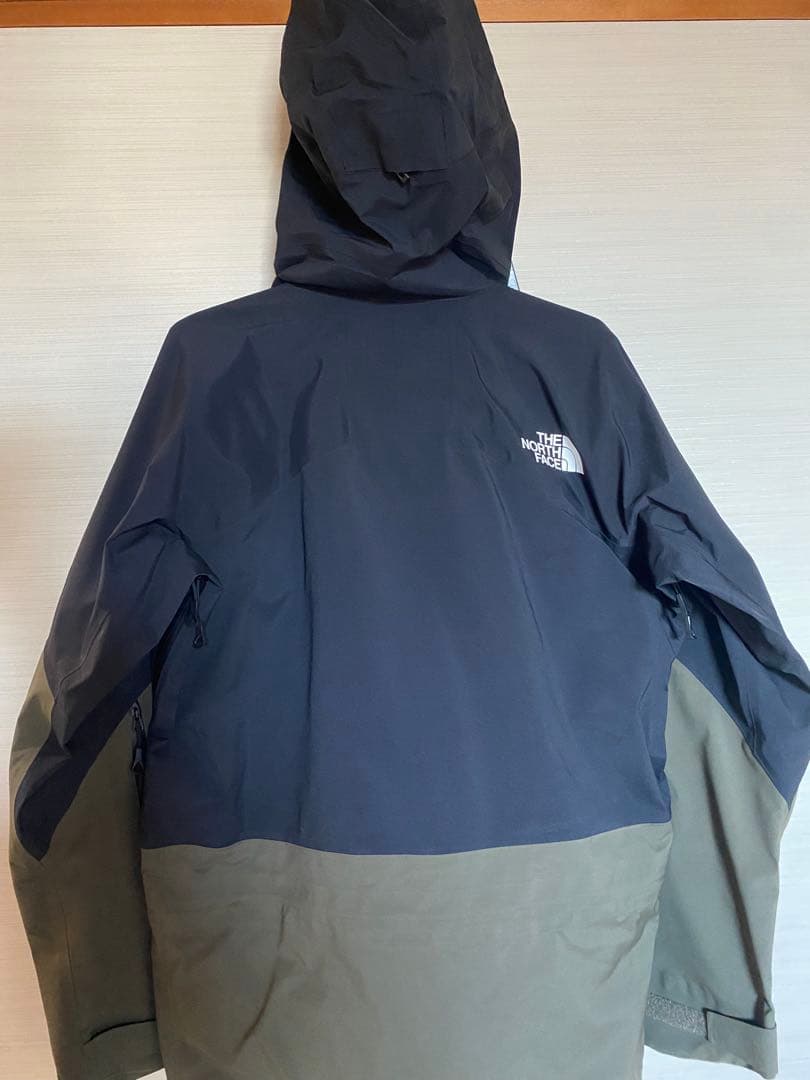 新品未使用　Mサイズ　THE NORTH FACE スノーウェアージャケット