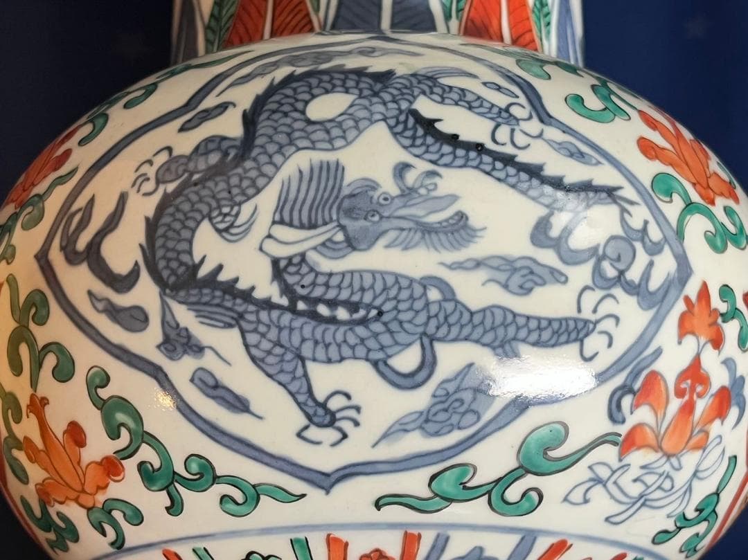 中国古玩 大明萬暦年製 彩色雲龍紋花瓶 花器 花生 高さ約42.3cm 時代物