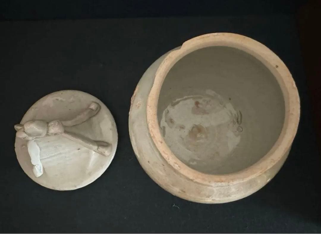 中国骨董　漢　青磁神亭小壺　蓋付き　茶入　茶壺　唐物　収蔵品　古美術(N-10)