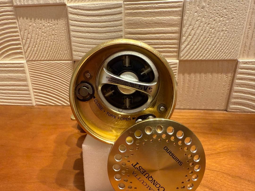 シマノ　01カルカッタコンクエスト100