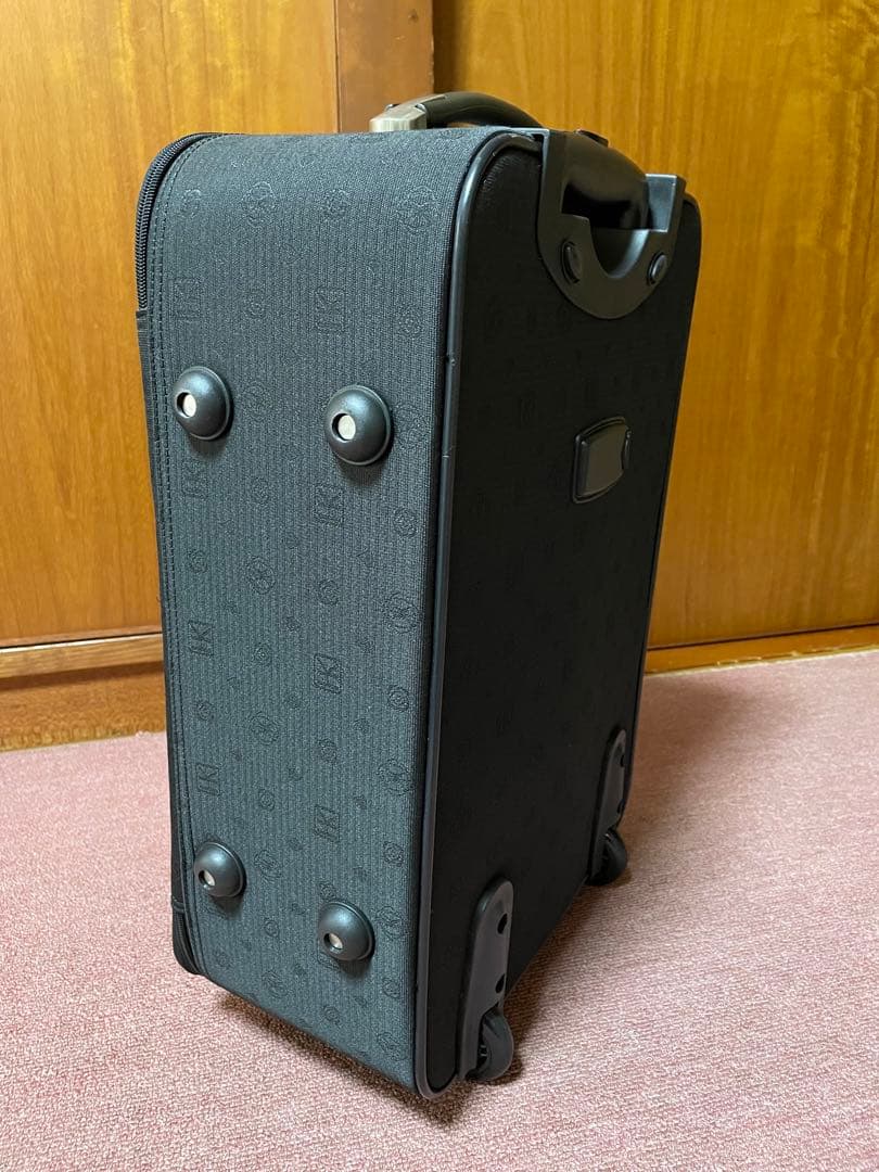 氷川きよしキャリーケース　キー付き