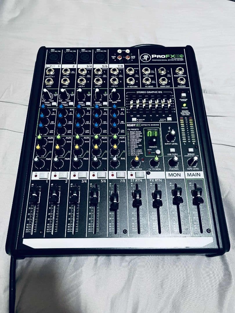Mackie PROFX8 アナログミキサー