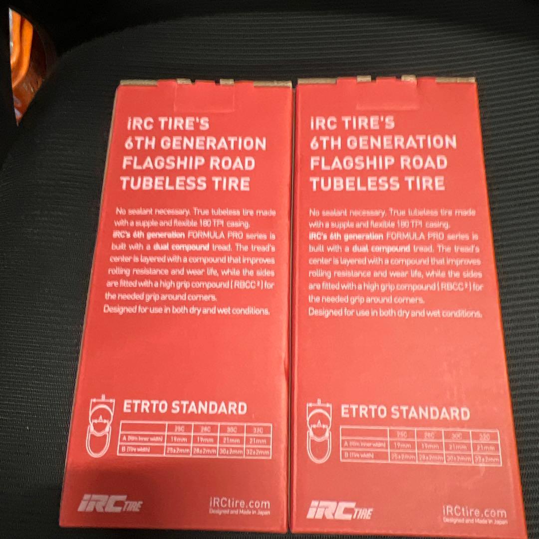 IRC FORMULA PRO 700 x 25C チューブレスタイヤ