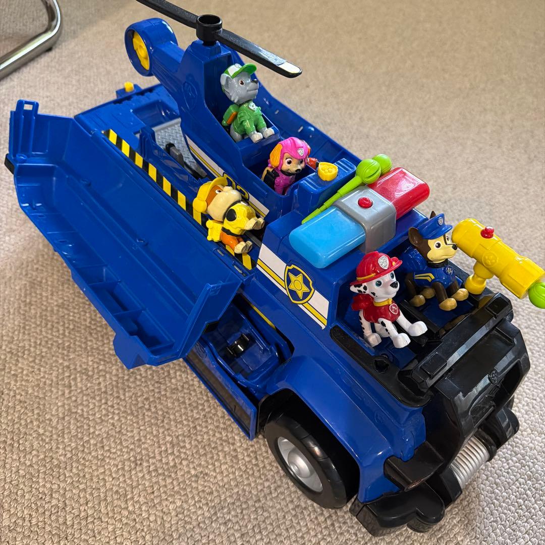 パウ・パトロール フィギュア6体付きアルティメットポリスカー