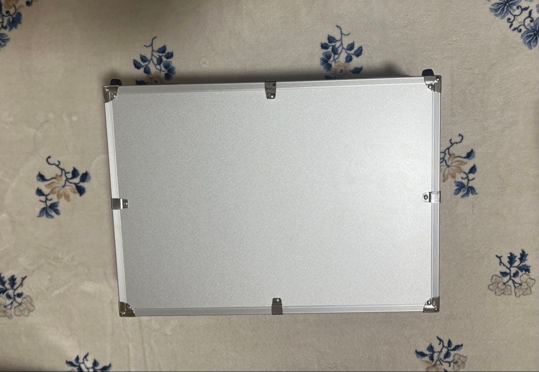 TOYGER アタッシュケース（シルバー） &カードバインダー