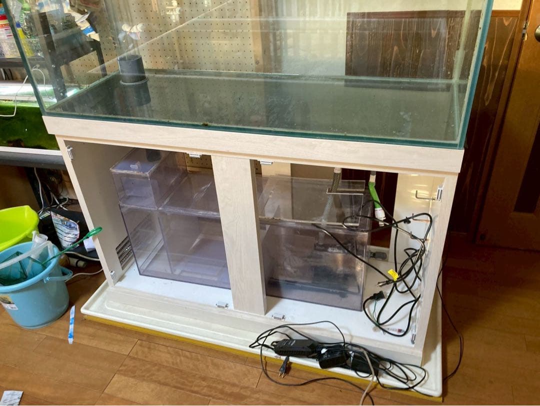 120センチ水槽（引き取り限定）
