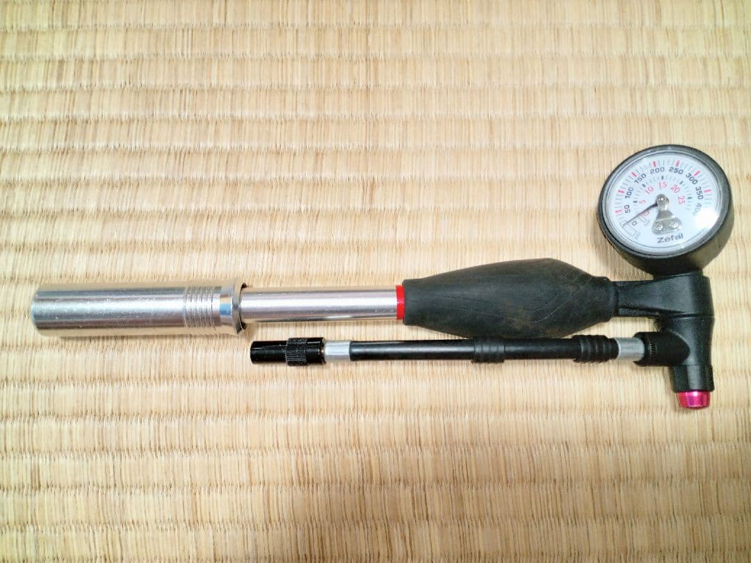 TURBO　FOX FLOAT R 穴間165mm 美品　ポンプ付