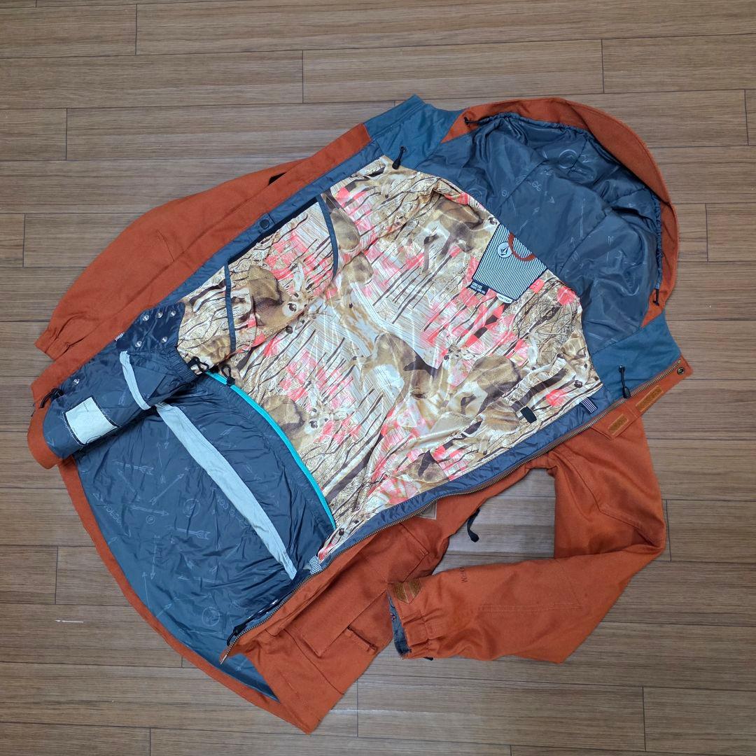 volcom上下セット　レディース　バラ売り可