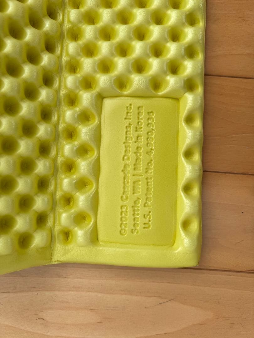 【逸 】サーマレスト Z ライトソル R レギュラーサイズ