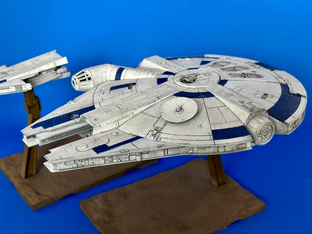 バンダイ スターウォーズ 1/144 ミレニアム・ファルコン ランド(2)完成品