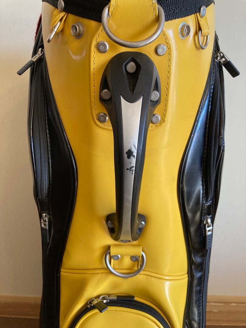 onoff オノフ　ゴルフキャディバッグ ツアー仕様　ブラックxイエロー