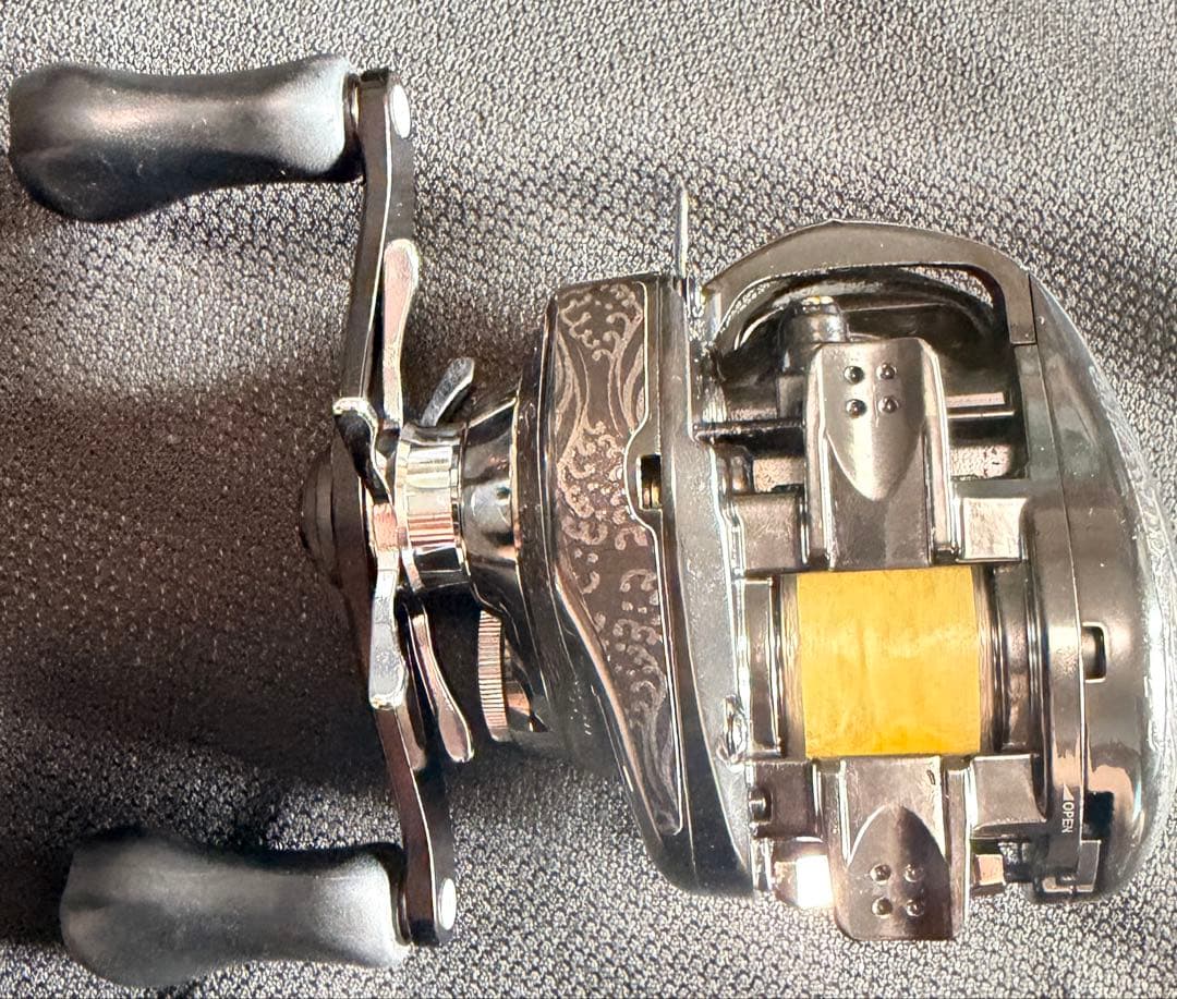 23 アンタレス DCMD XG 右　彫刻風デカール