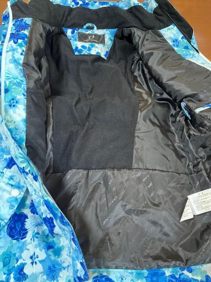 オンヨネ　スキーウェア　上下セット　Mサイズ