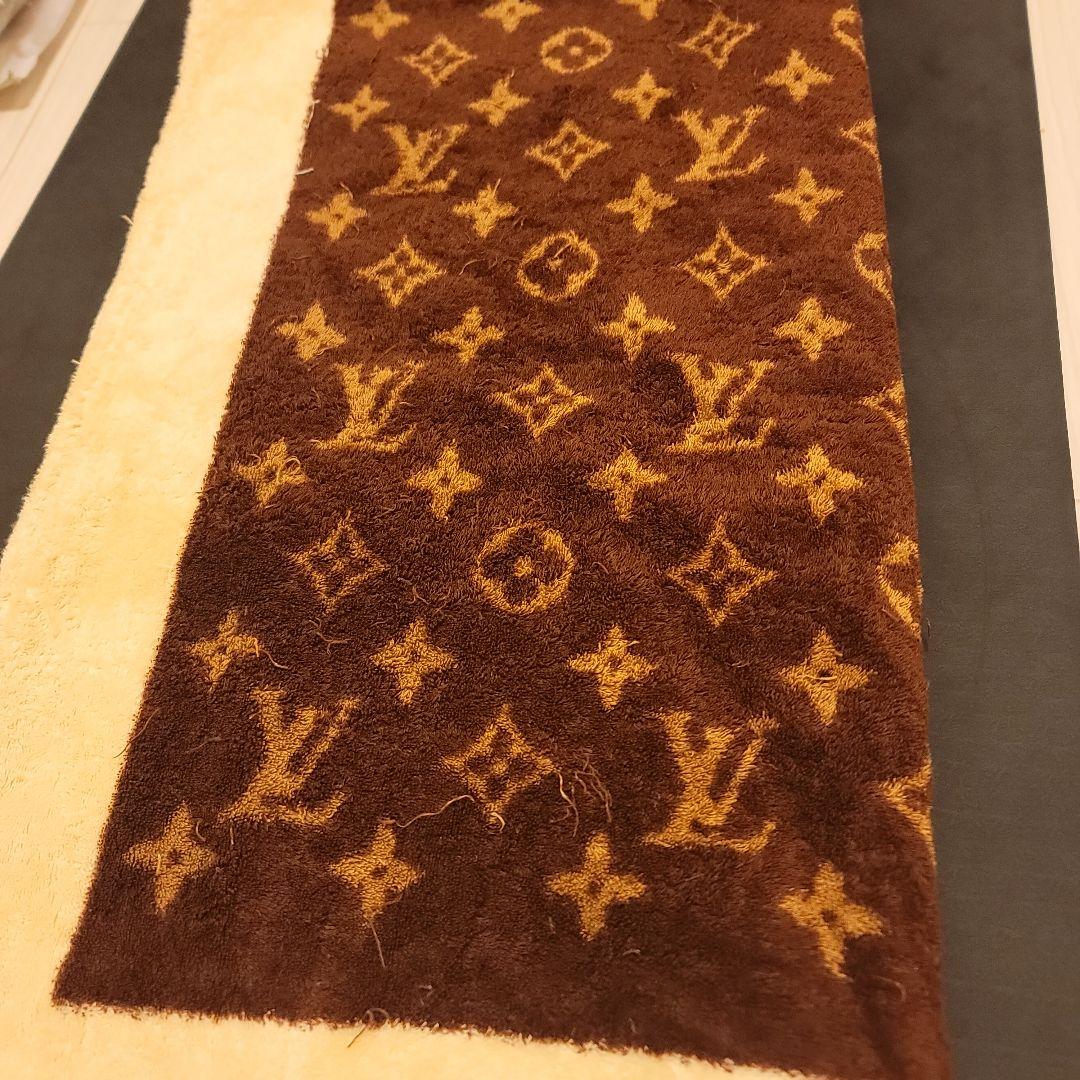 ルイ・ヴィトン　モノグラム 　バスタオル タオル 　 ブラウン