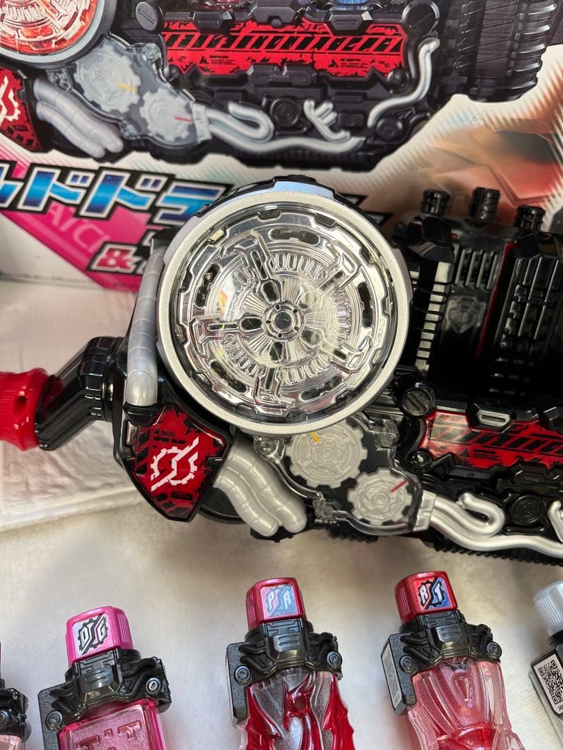 仮面ライダービルドセット　フィギュア付き　最後のページのスチームブレード付き中古