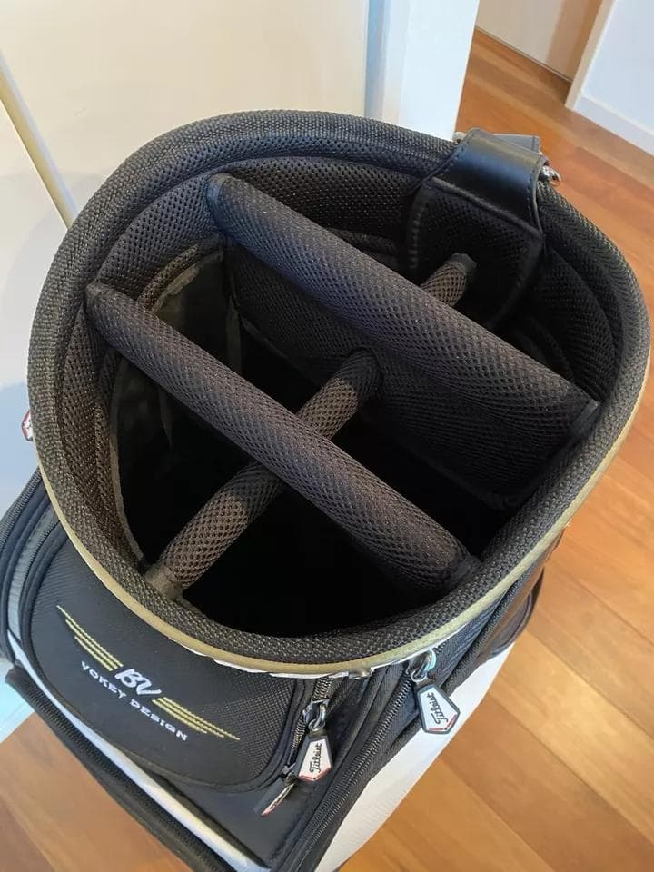 タイトリスト ボーケイ　ゴルフバッグ スタッフ ツアーバッグ フードカバーなし