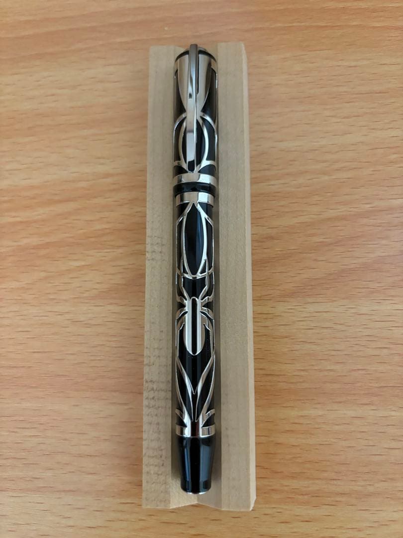 ビスコンティ　万年筆　アールヌーボー　蜘蛛
