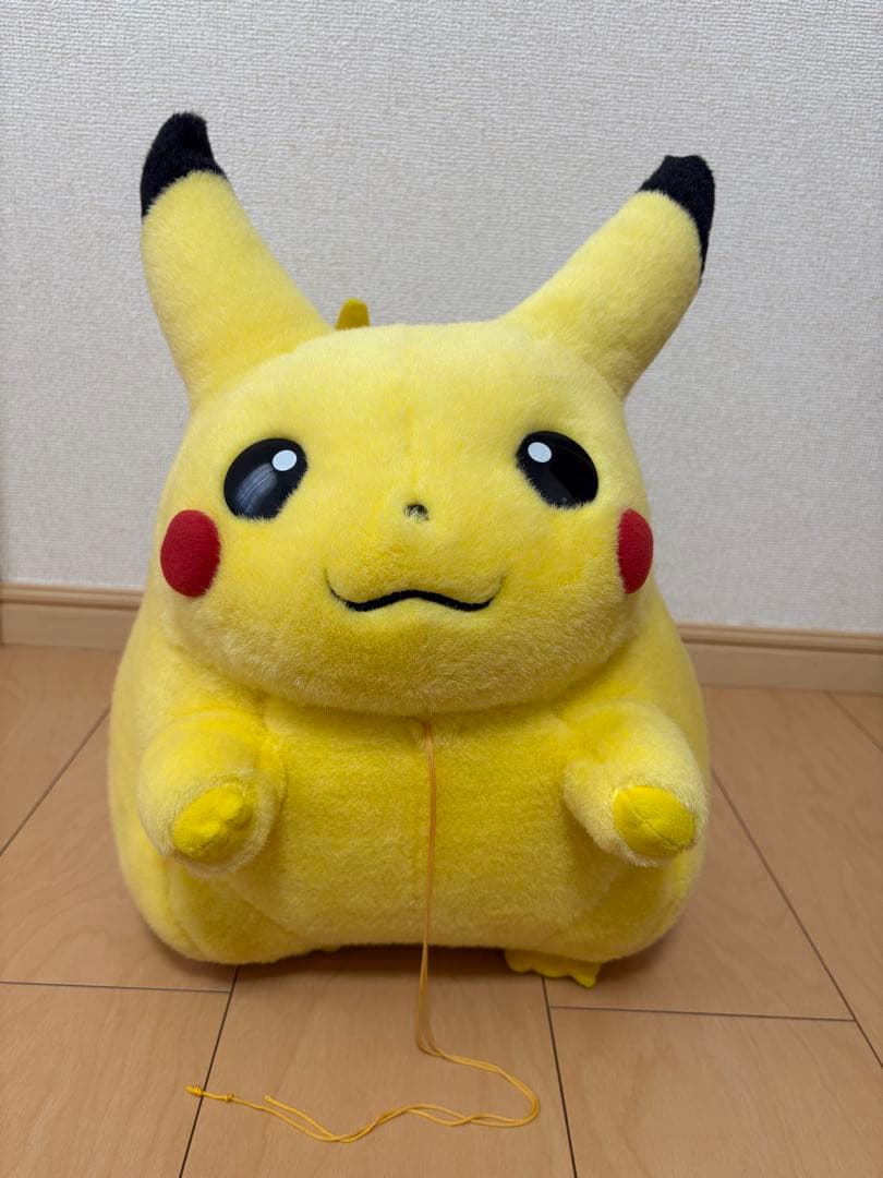 ピカチュウ ぬいぐるみ 等身大 TOMY 希少 1/1