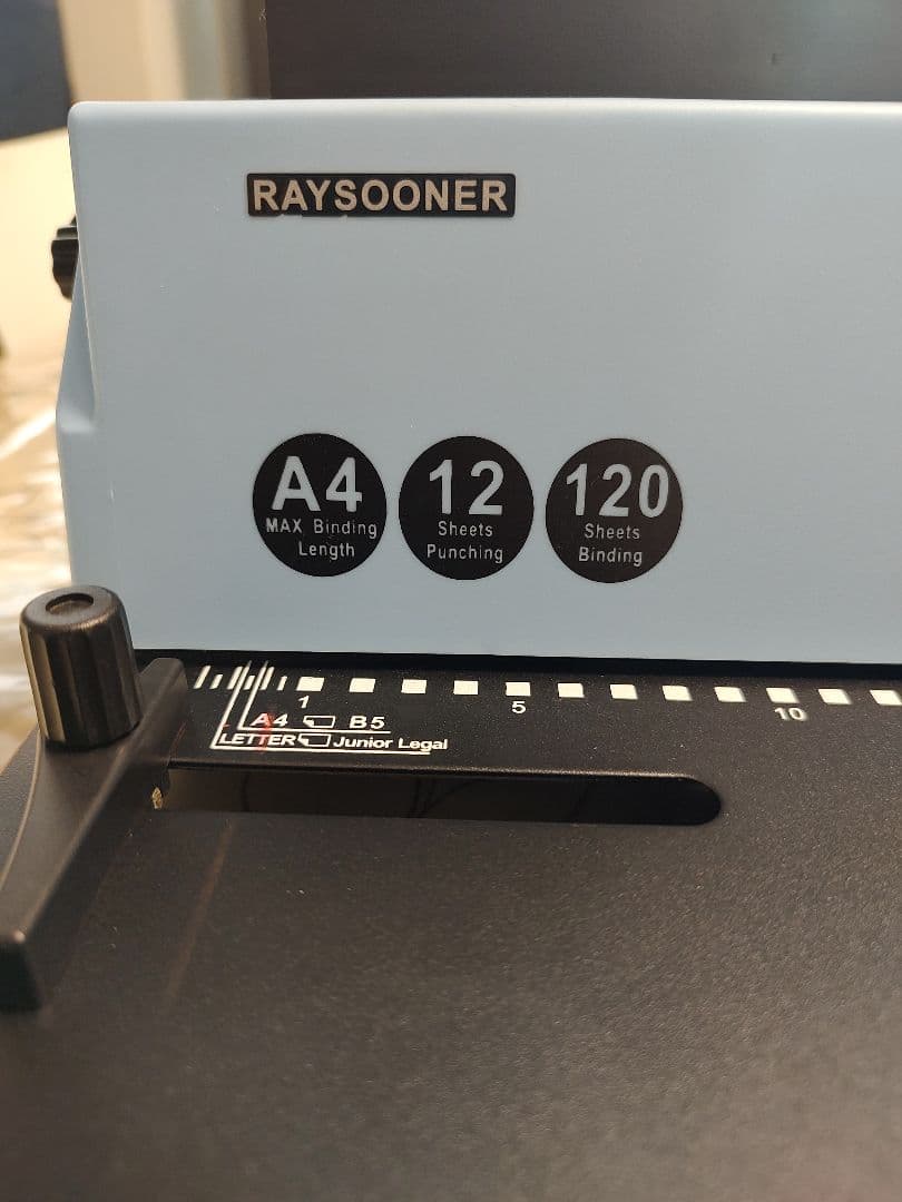 RAYSOONER 紙パンチと製本機。