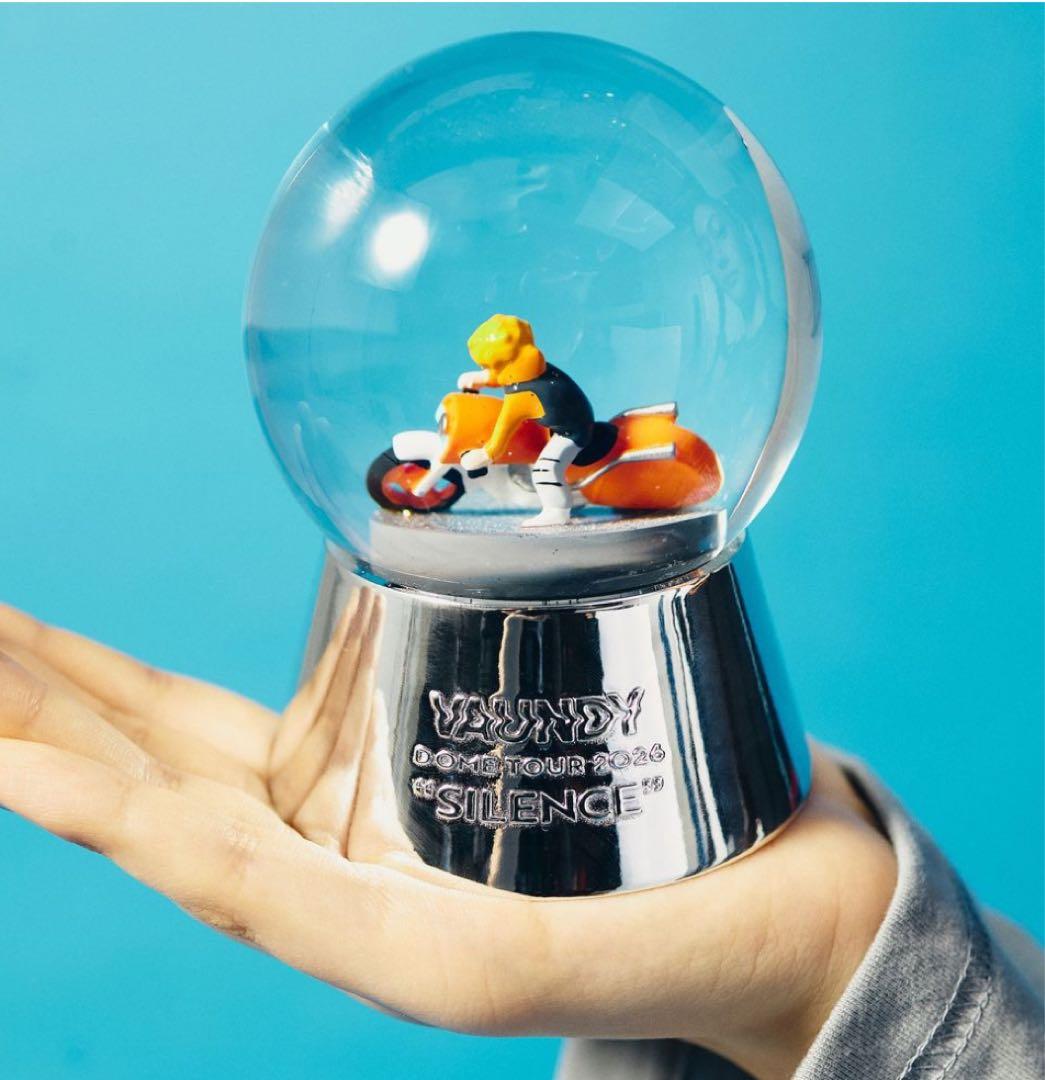 新品　未開封VAUNDY スノードーム バイクデザイン