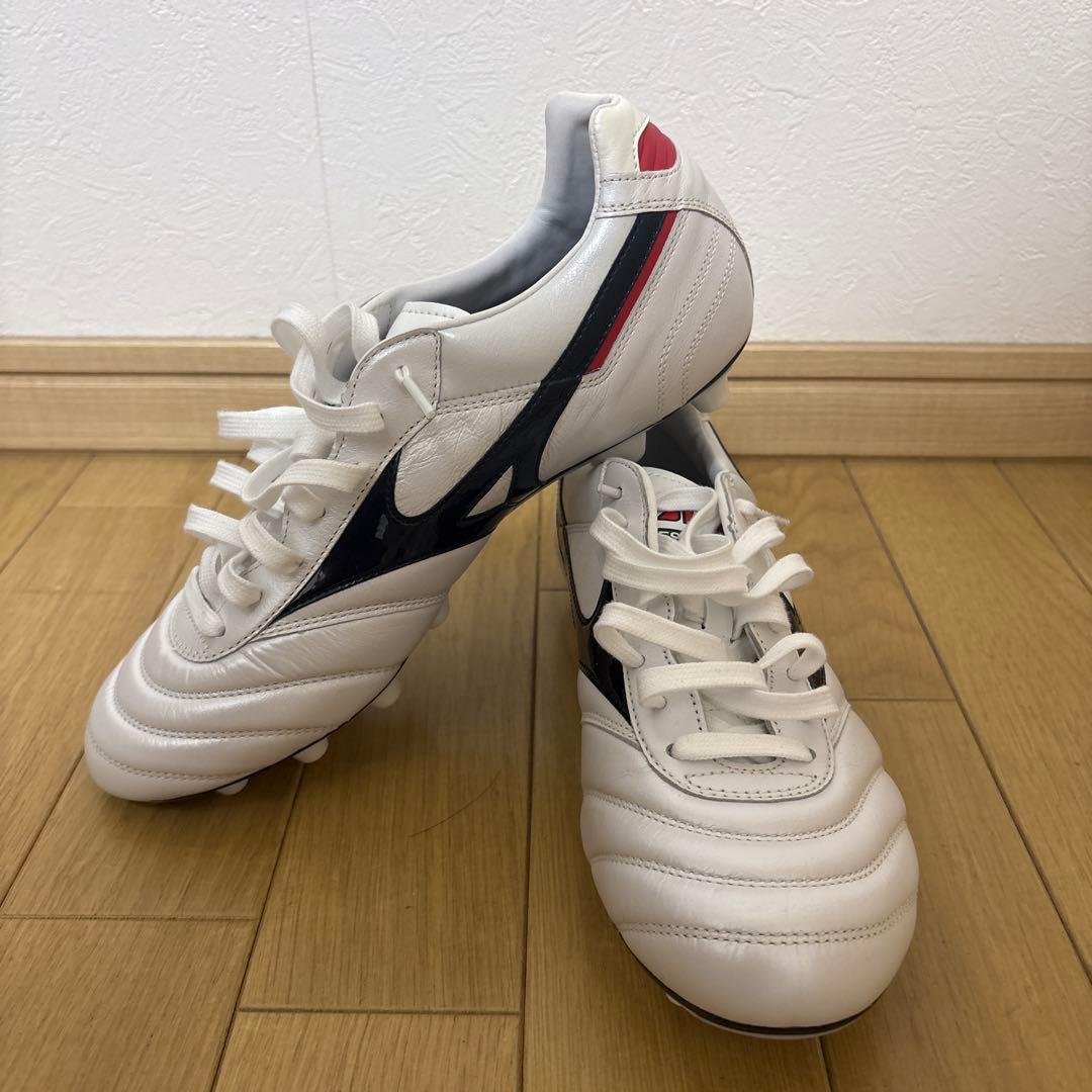 Mizuno Morelia サッカーシューズ ホワイト/ブラック/レッド