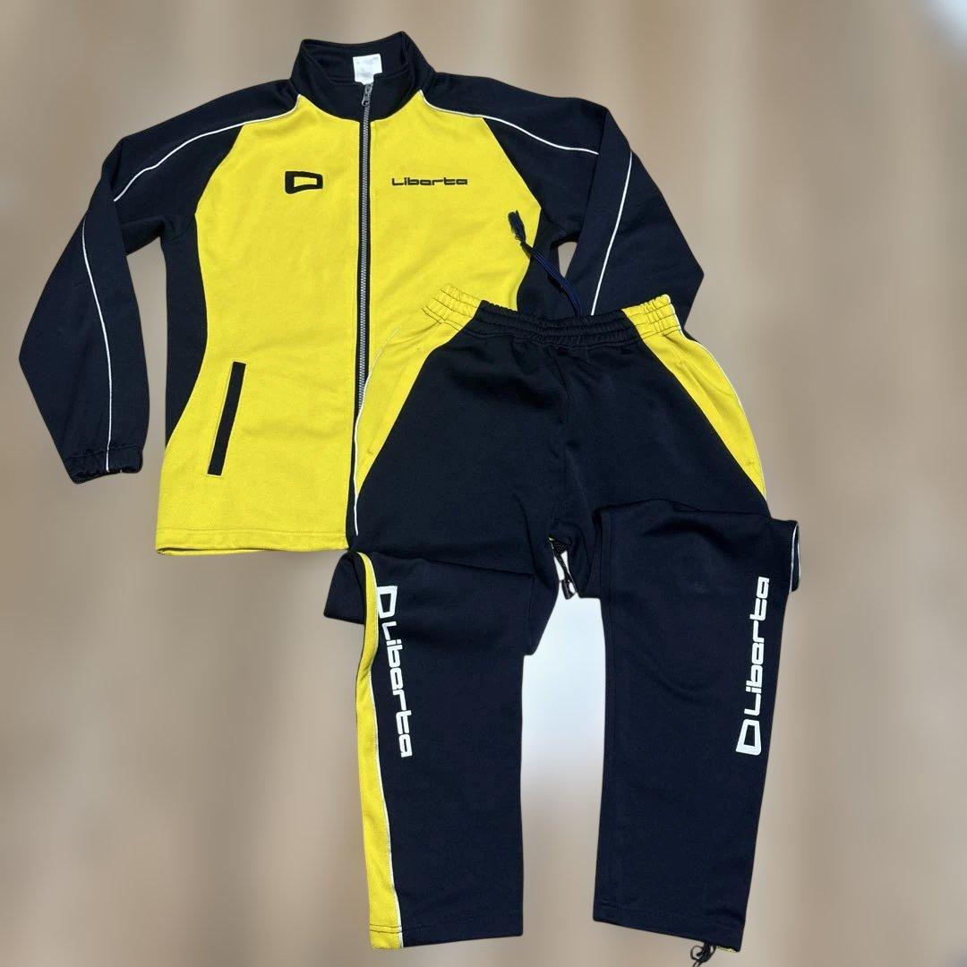 【バラ売り不可】リベルタサッカースクール＊ユニフォーム　ジャージ　160センチ