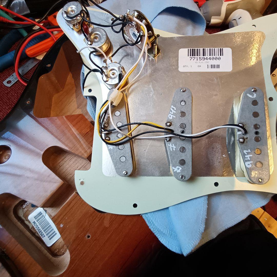 Fender Vintera 60s Strat 美品 追柾目ネック 3TS