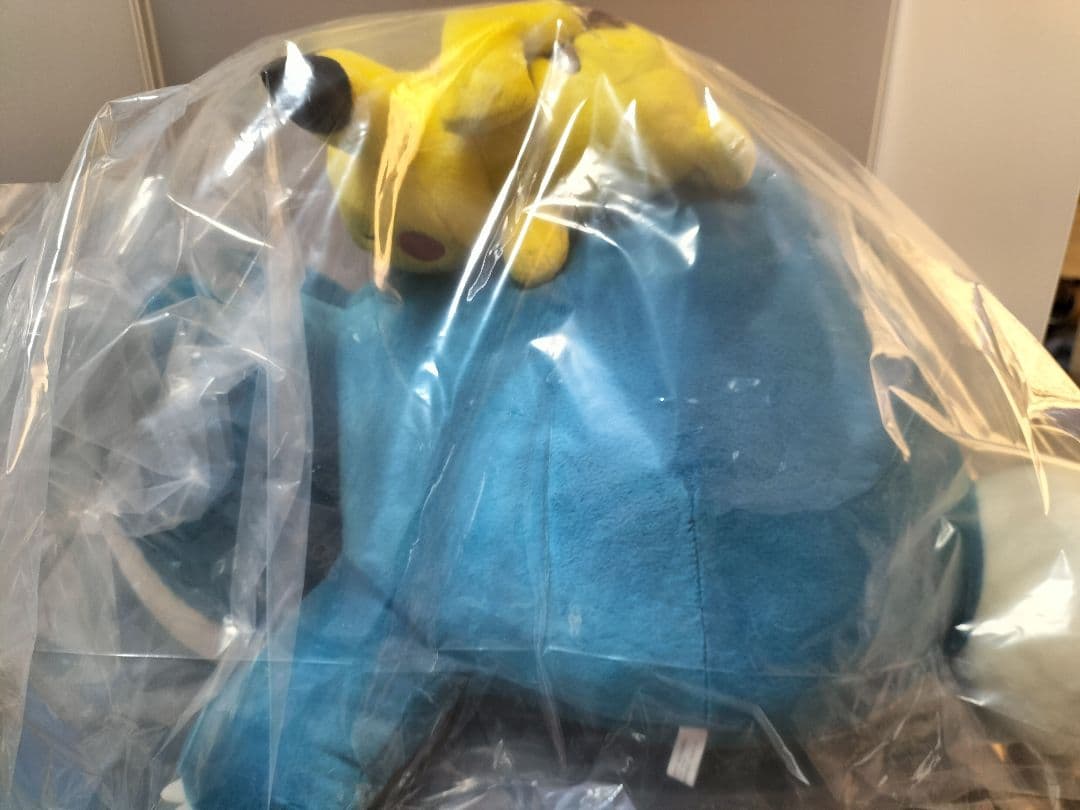 ポケモン一番くじ　A賞ぬいぐるみつきゲームクッション　B賞カビゴンぬいぐるみ