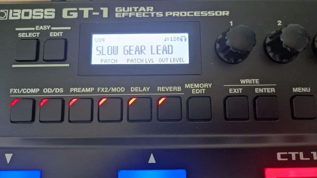 美品 新品同様 BOSS GT-1 マルチエフェクター ギターエフェクター