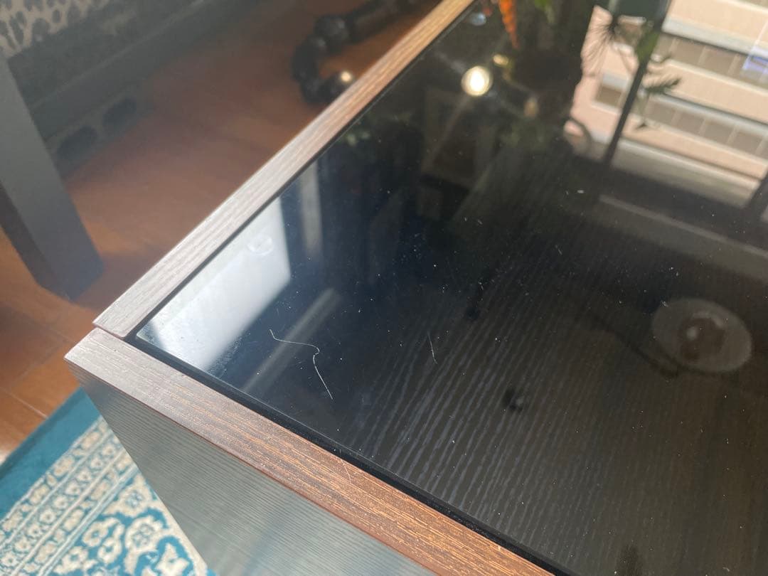 ガラスと木製の正方形センターテーブル