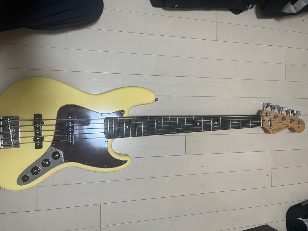 ベース Fender deluxe active Jazz Bass V