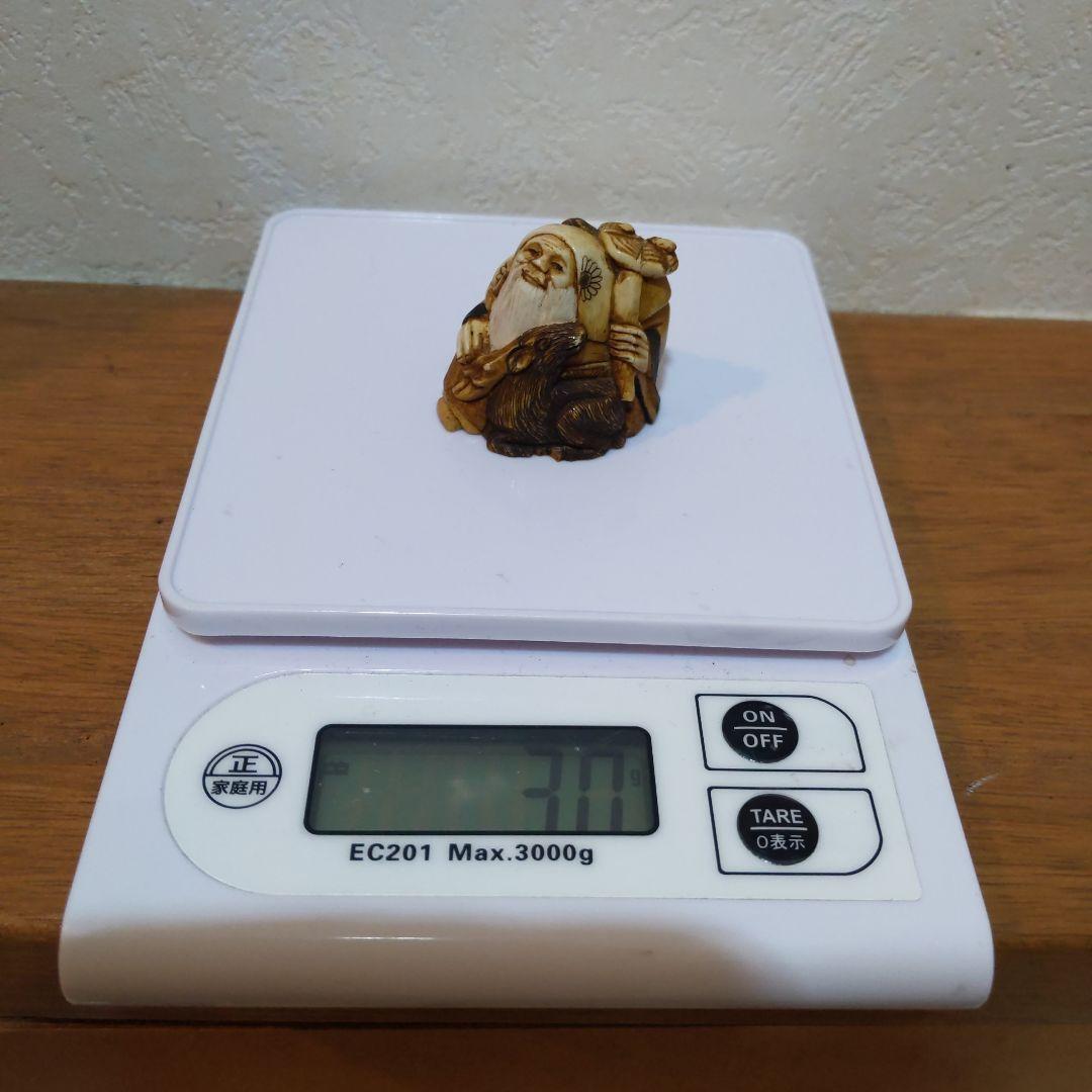 時代提げ物 七福神根付 天然素材 在銘【寿老人】高さ約3.5cm 重さ約30ｇ