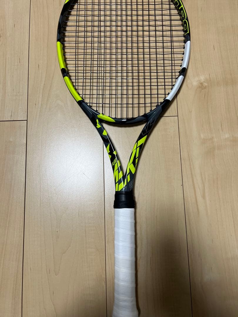 バボラ ピュアアエロ98 グリップ2