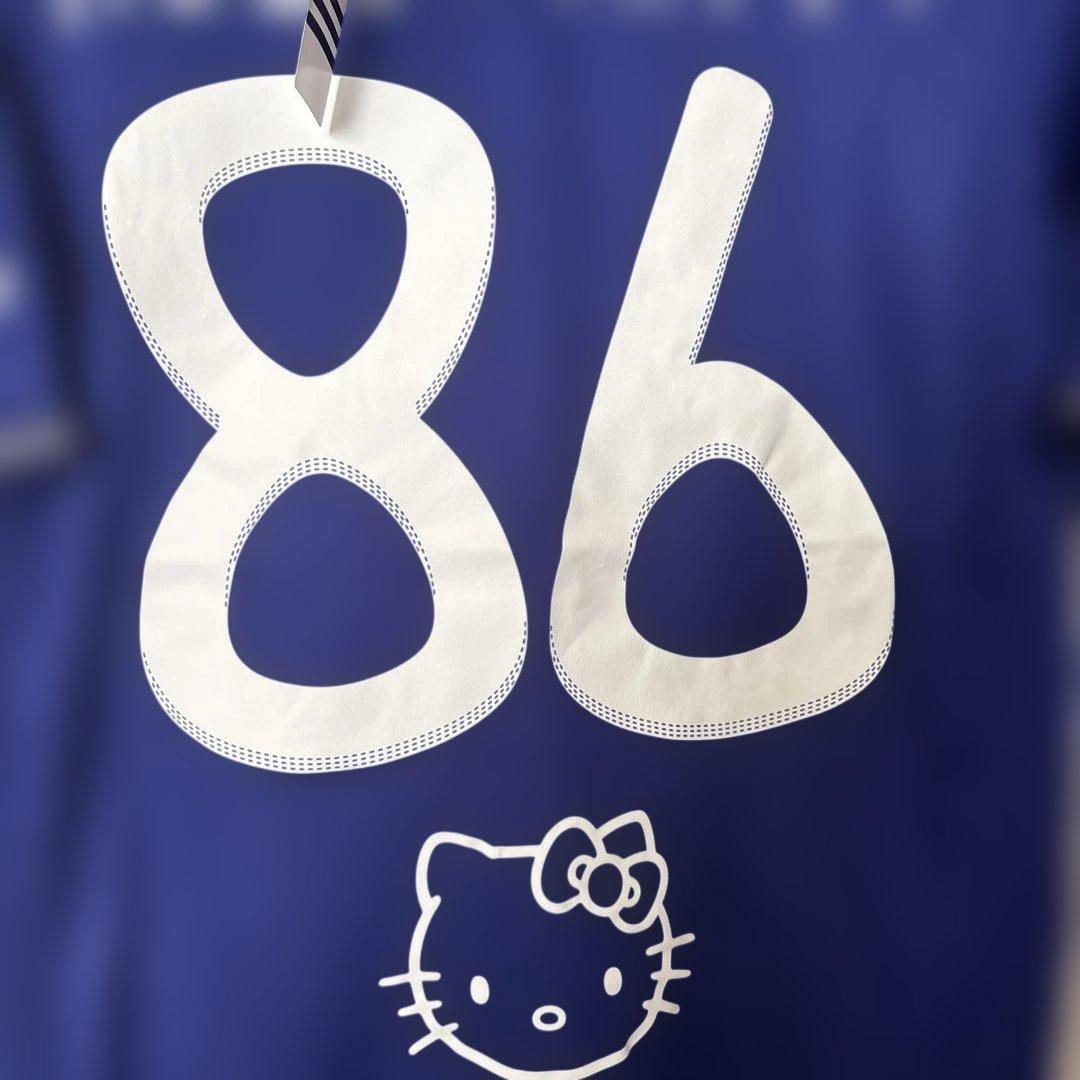 【51-40】2010年　日本代表　ハローキティコラボユニフォーム　新品