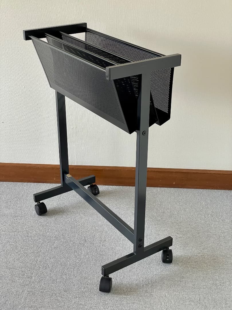 KOKUYO ブラック メッシュ雑誌ラック キャスター付き