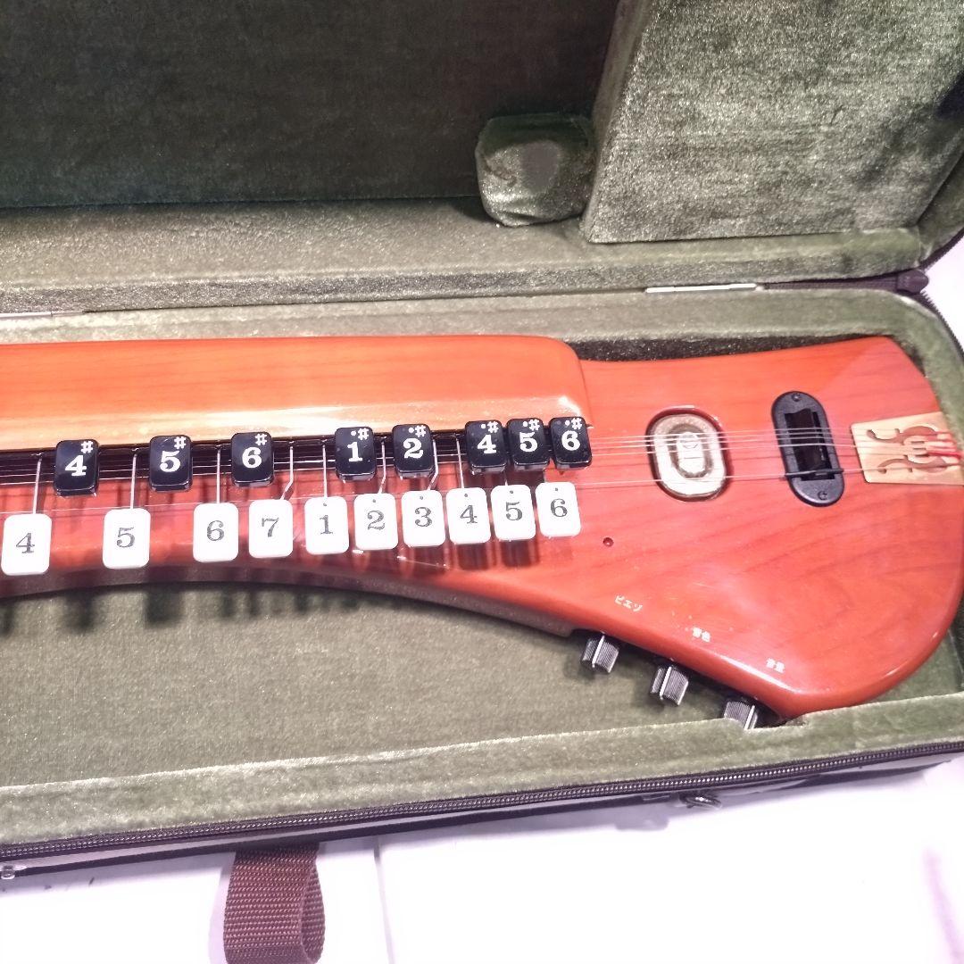 スズキ　こはく　SUZUKI KOHAKU ケース付き