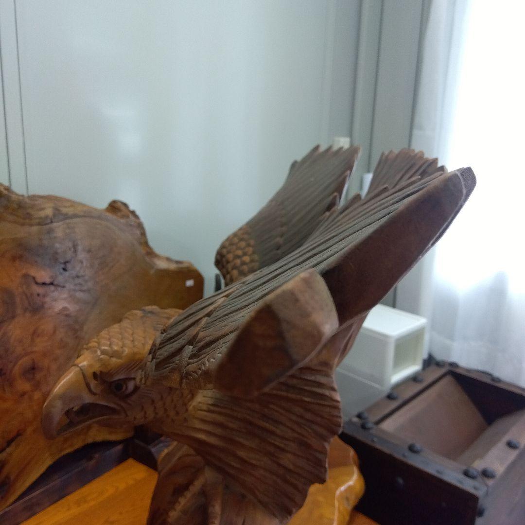 一本木　鷹の置物　オブジェ　レトロ　鷹・松