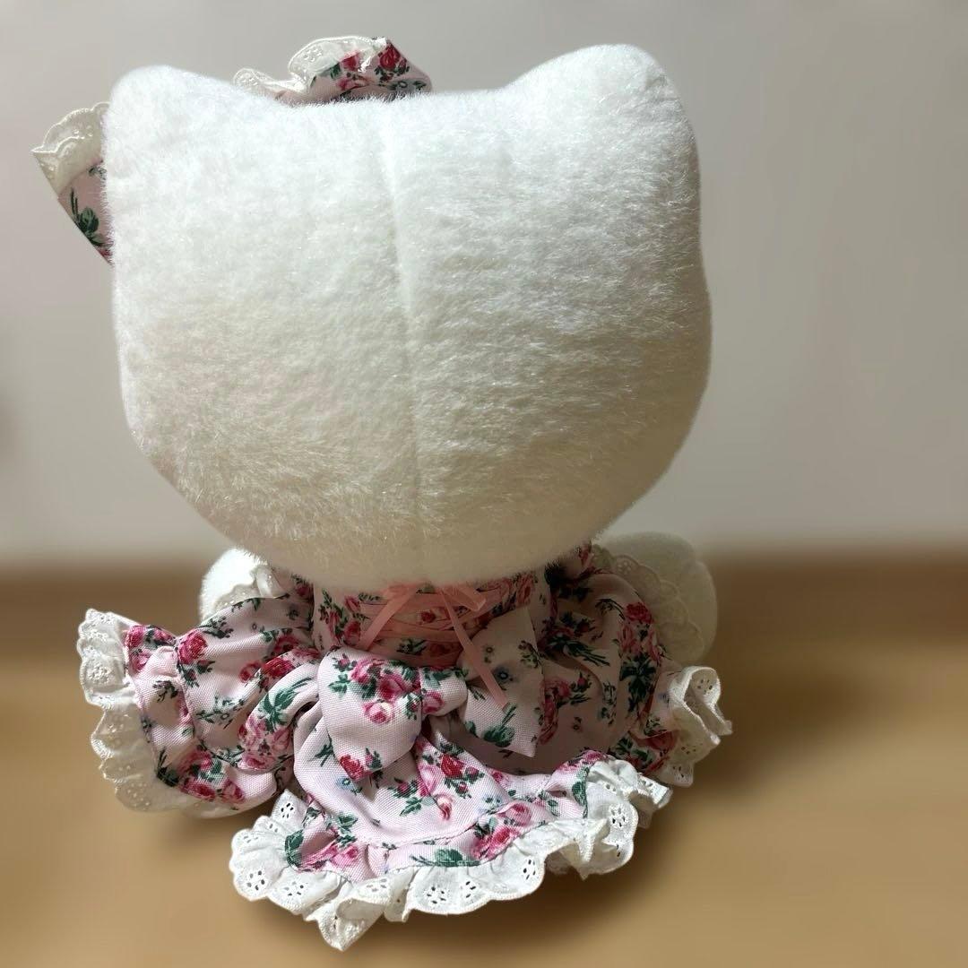 ハローキティ　ローラアシュレイ ぬいぐるみ　特大　2015年　数量限定　キティ