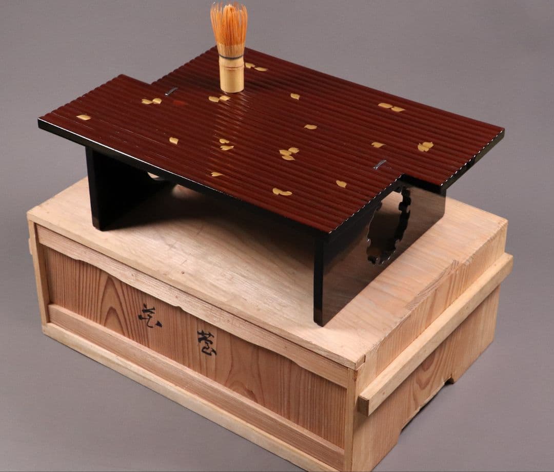 漆芸 桜ちらし蒔絵 花台 最大幅45.7cm 木製 卓 覆輪 雪輪 MA345