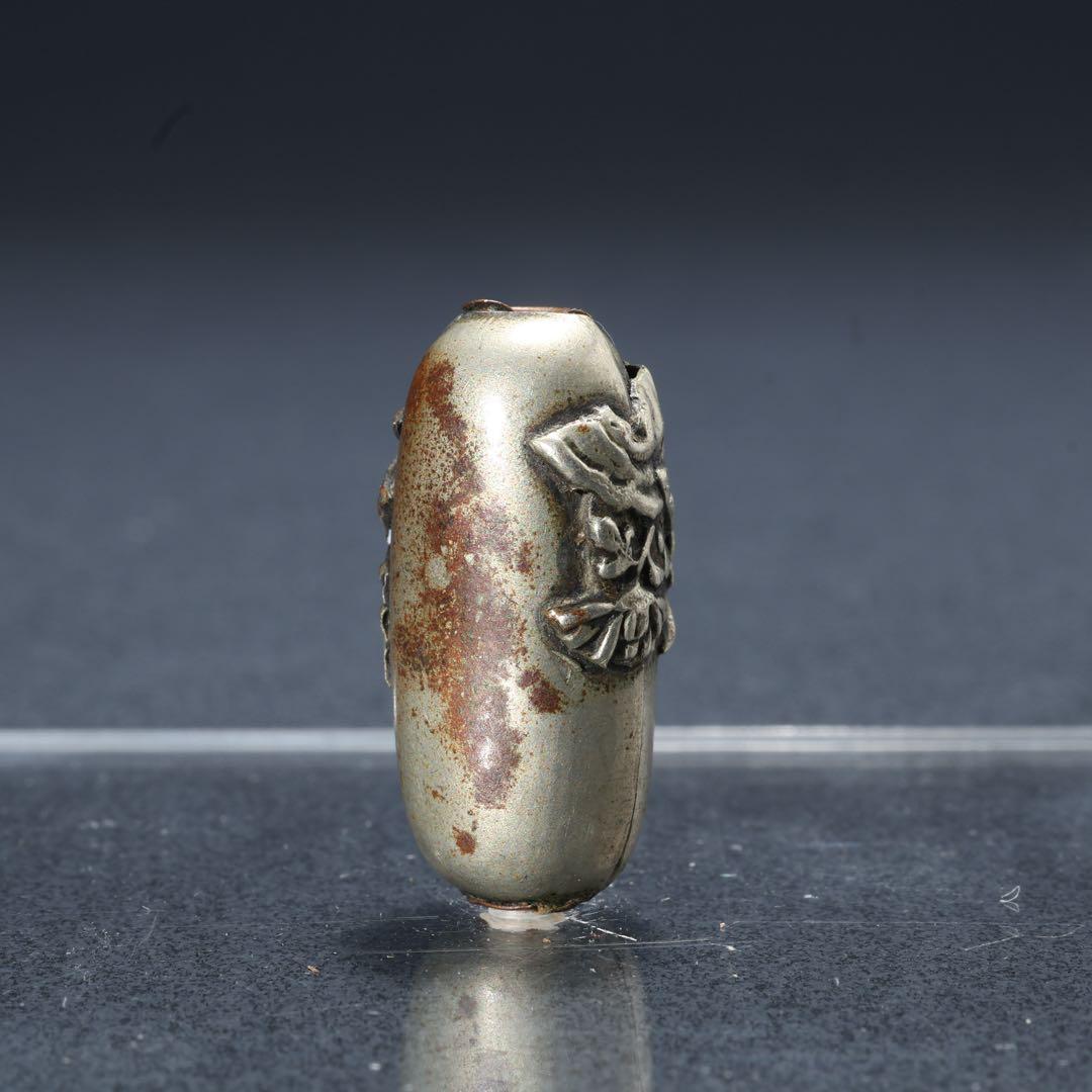 緒締め玉　花鳥　提げもの　管玉形　金属　R1649