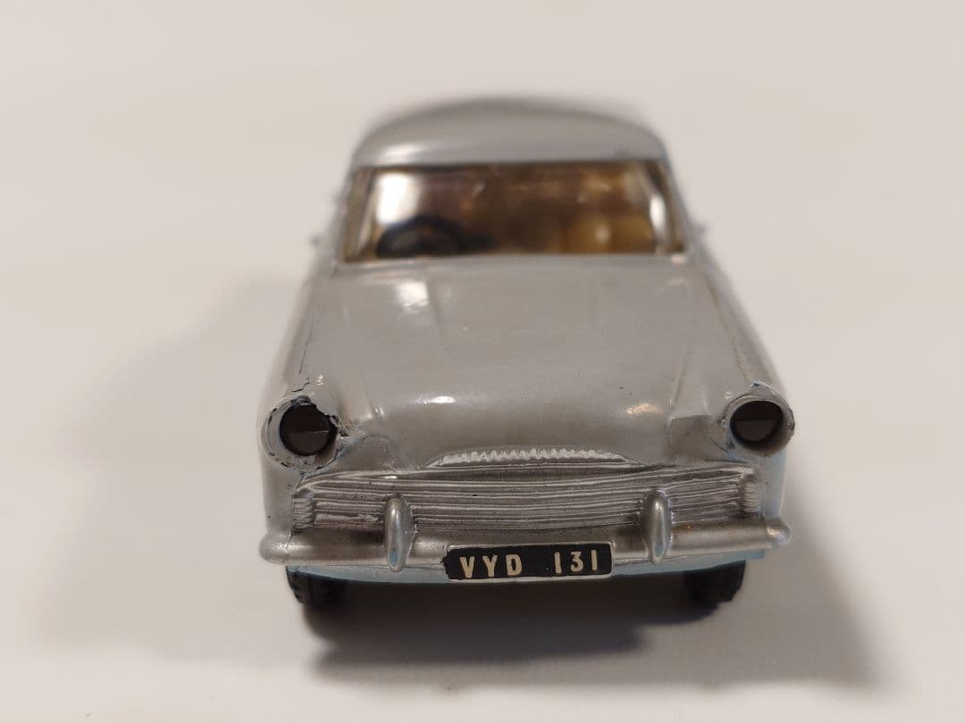 ミニカー SPOT - ON FORD ZODIAC with light