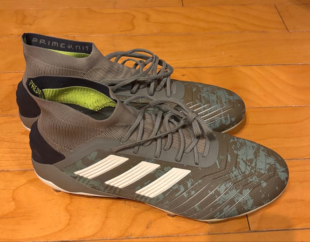 美品　アディダス　プレデター 27.5cm