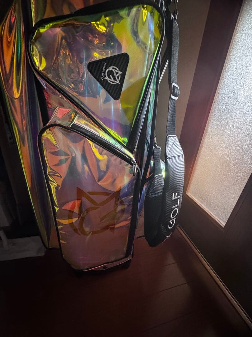 美品OMNIX ゴルフバッグ ルイ・ヴィトンバック素材　購入価格77.000円。