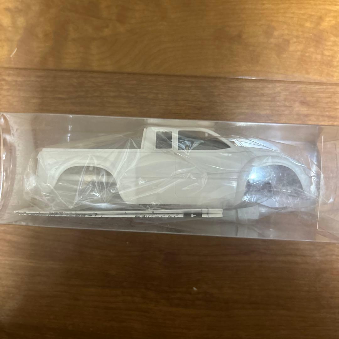 ミニッツ　マッドフォース　ホワイトボディ　新品激レア品！！